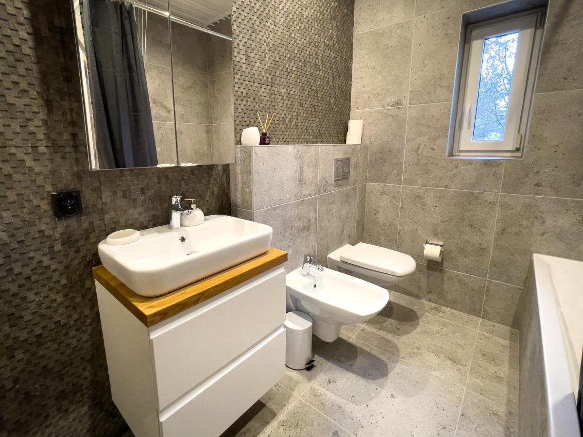 Urban Apartments Premium No 3, Free Private Parking, Self Check-In Chorzow Luaran gambar